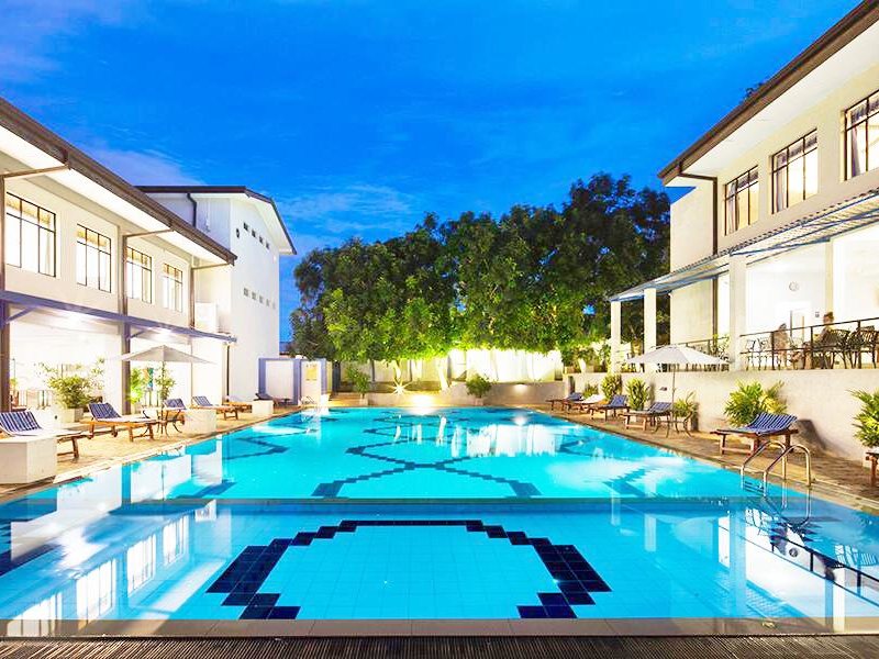 The Blue Wave Hotel 321467