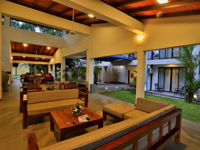 The Blue Wave Hotel 321470