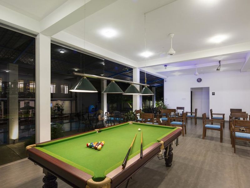 The Blue Wave Hotel 321478