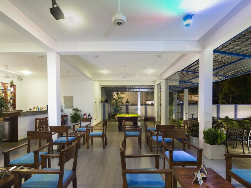 The Blue Wave Hotel 321479