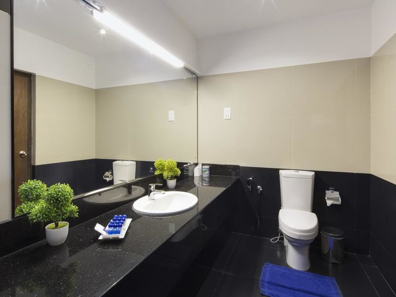 The Blue Wave Hotel 321484