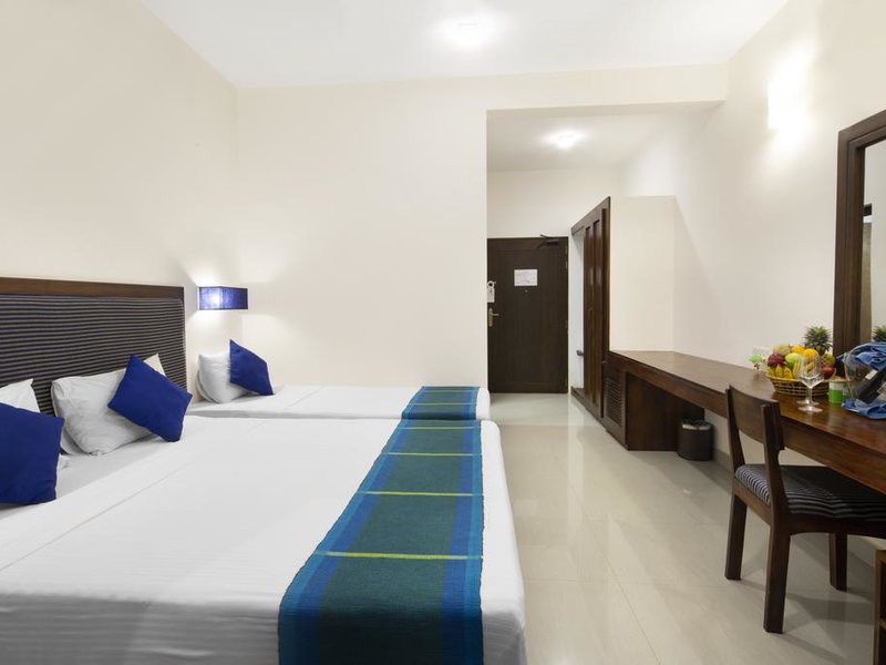 The Blue Wave Hotel 321485