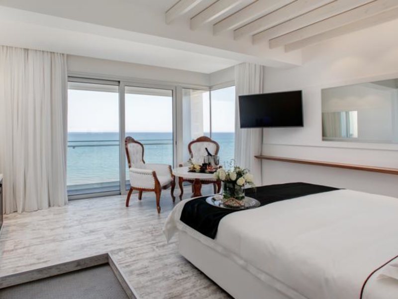 The Ciao Stelio Deluxe Hotel 92242