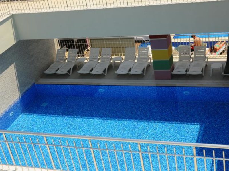 The Colour Hotels Side 67461