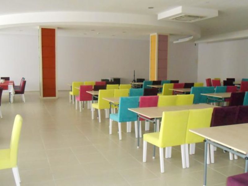 The Colour Hotels Side 67474