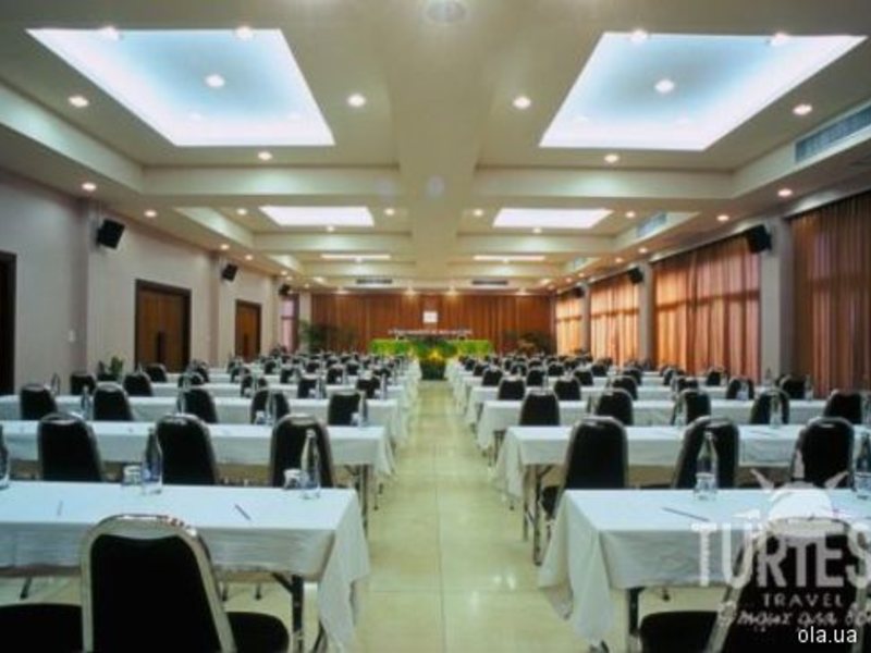 The Fair House 24700