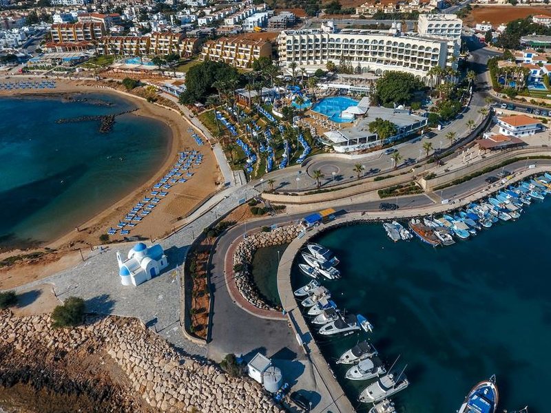 The Golden Coast Beach Hotel 290405