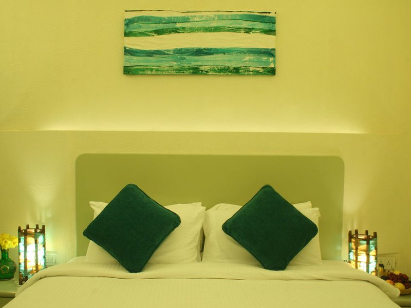 The Golden Crown Hotel 138579