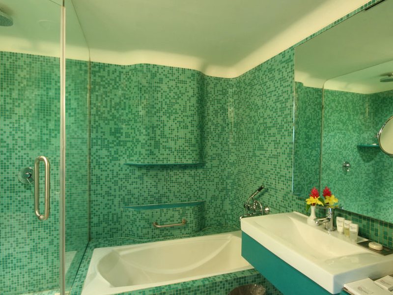 The Golden Crown Hotel 138584