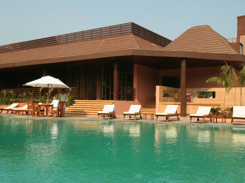 The Golden Crown Hotel 138585