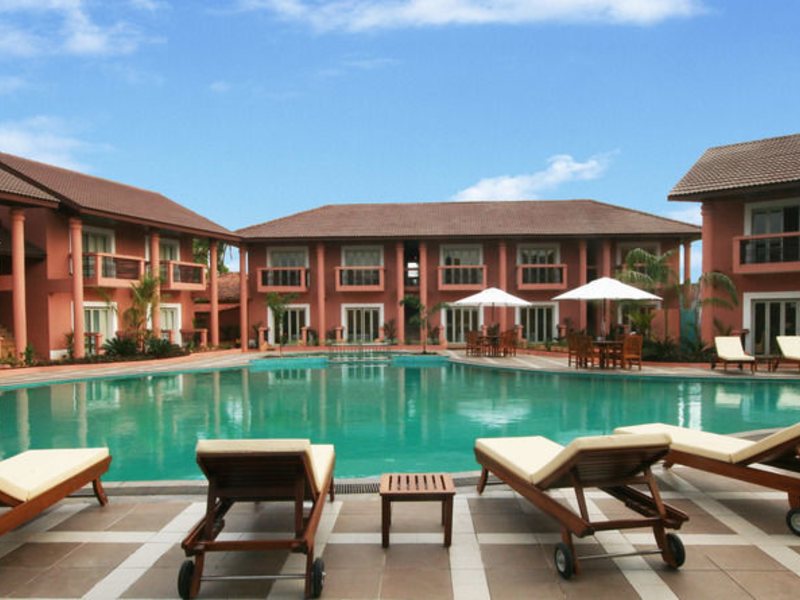 The Golden Crown Hotel 138586