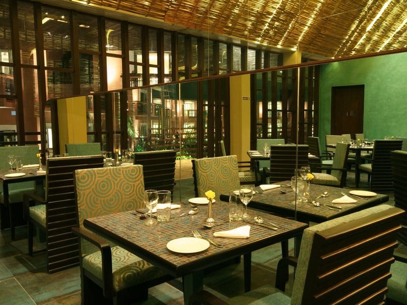 The Golden Crown Hotel 138592