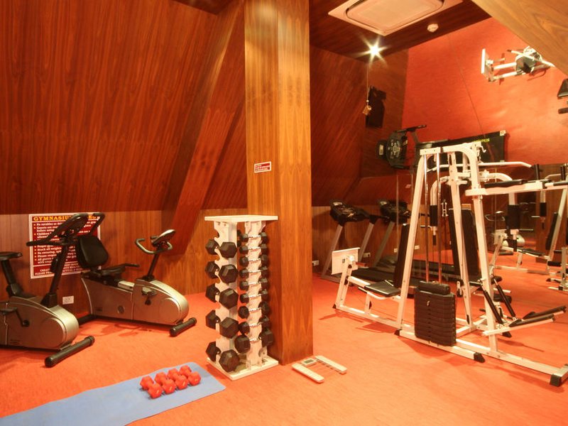 The Golden Crown Hotel 138594