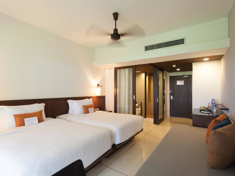 The Grand Southsea Khaolak  (ex 211751