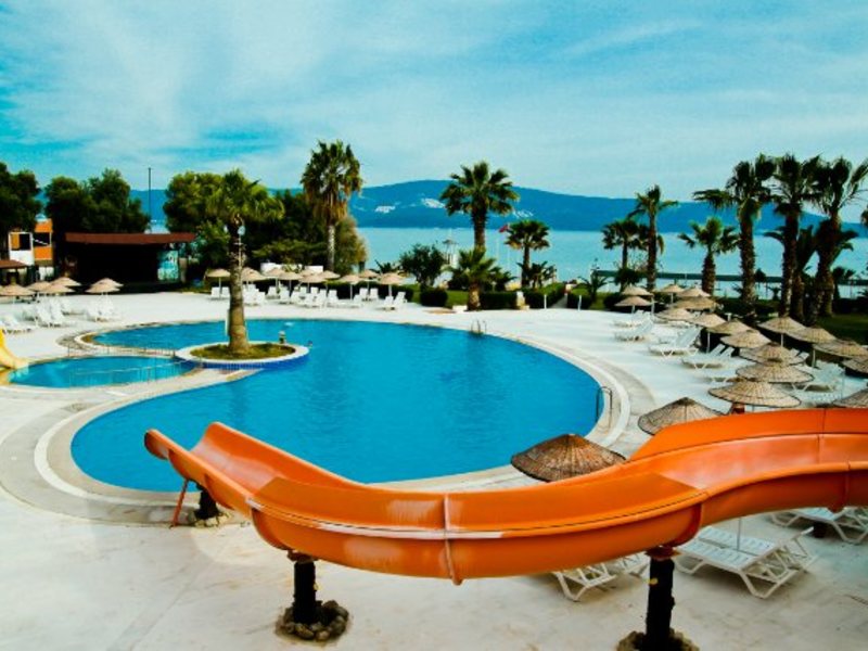 The Holiday Resort Hotel 190913