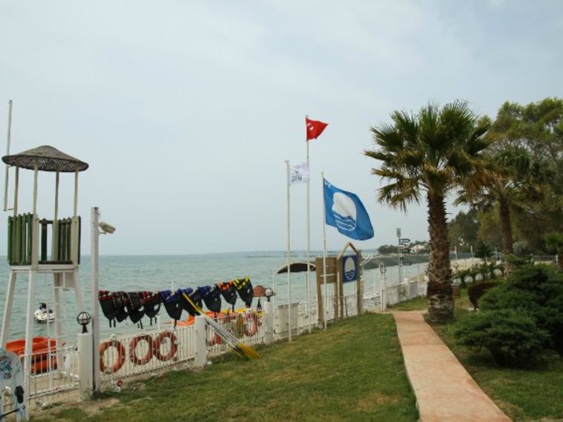 The Holiday Resort Hotel 190917