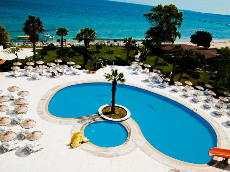 The Holiday Resort Hotel 190918