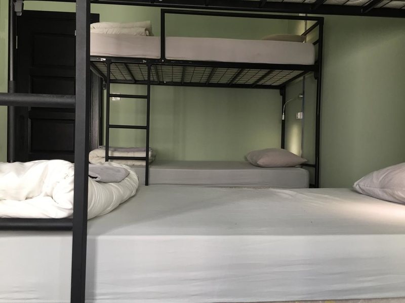 The Hub Hostel 281079