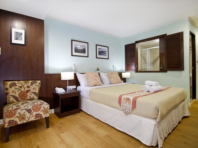 The Jomtien Twelve 211806