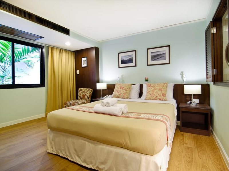 The Jomtien Twelve 211807