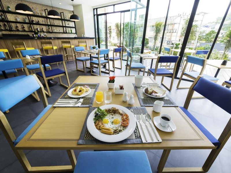 The Lunar Patong 211933