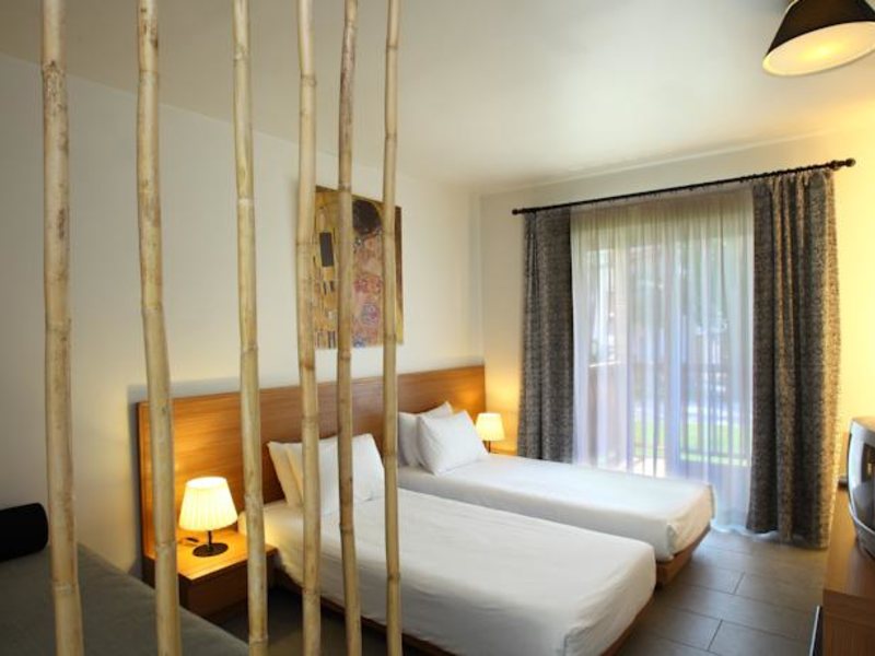 The Magnific Hotel 72652