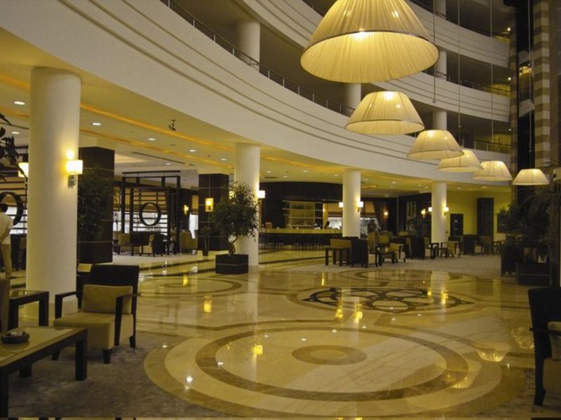 The Maxim Resort Hotel (ЗАКРЫТ) 42500