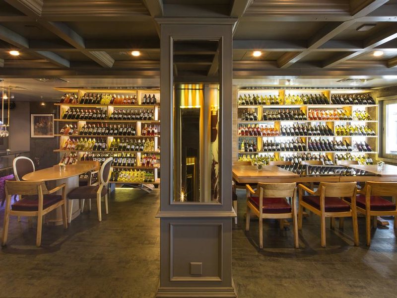 The Peak Hotel 302855