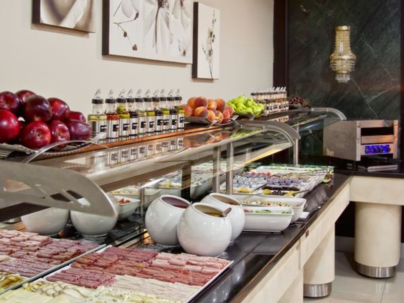 The Peak Hotel 302859