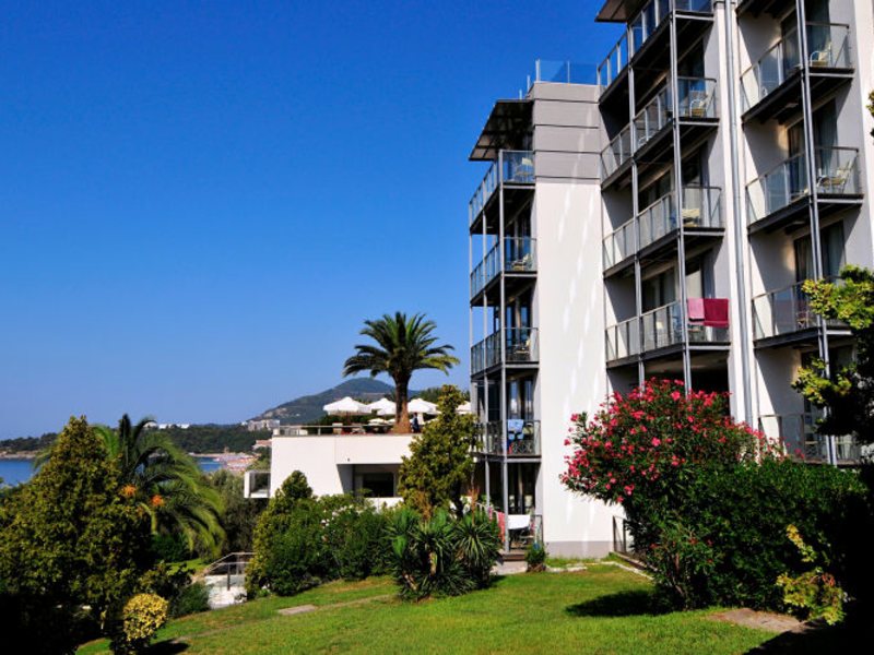 The Queen of  Montenegro 92195