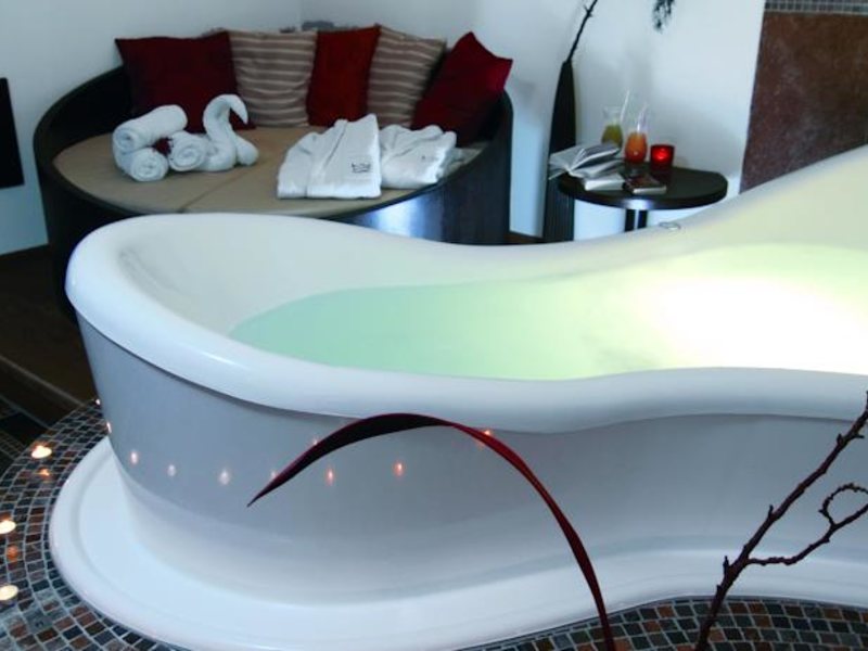 The Queen of  Montenegro 92201