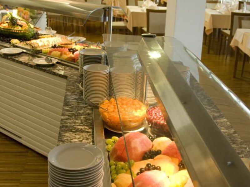 The Queen of  Montenegro 92214