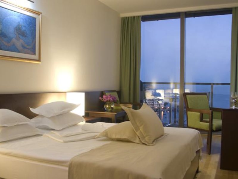 The Queen of  Montenegro 92219