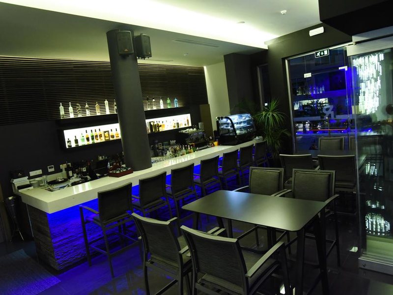 The Rise Hotel 162040