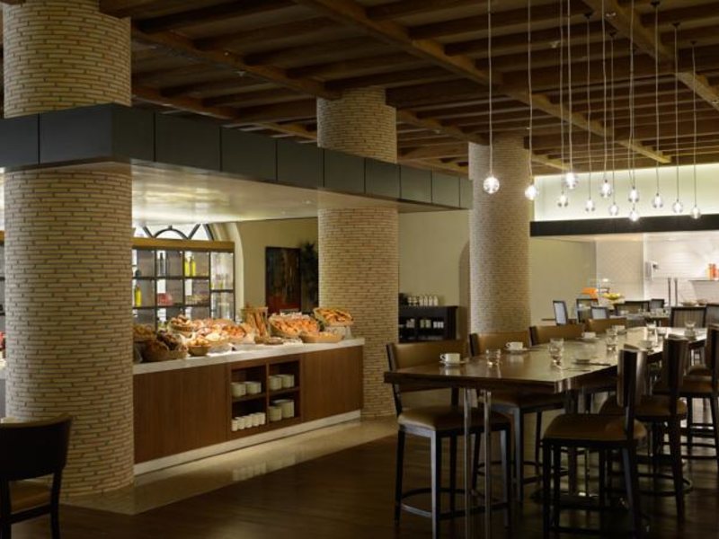 The Ritz-Carlton Abu Dhabi Grand Canal 119804