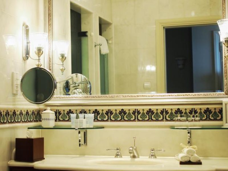 The Ritz-Carlton  Istanbul  104909