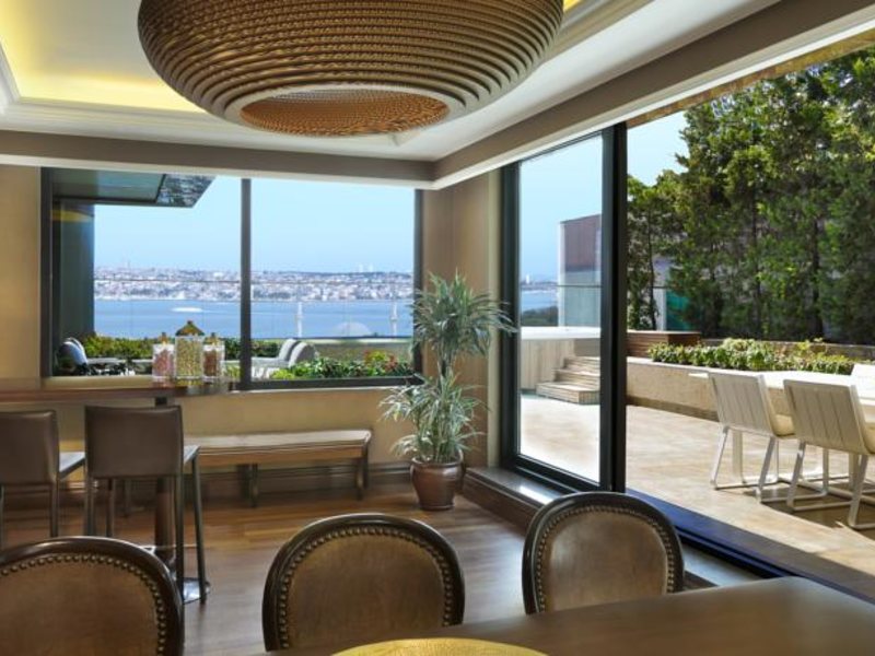 The Ritz-Carlton  Istanbul  104915