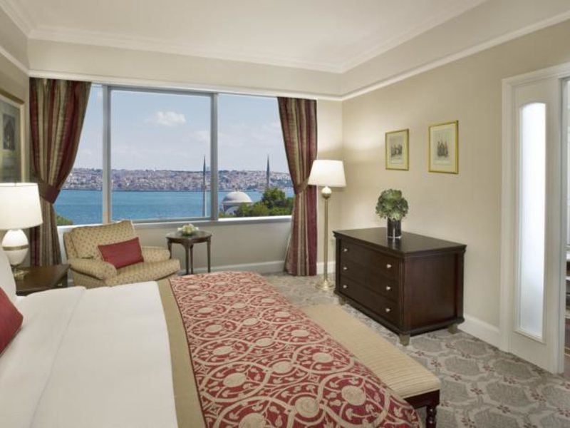 The Ritz-Carlton  Istanbul  104918