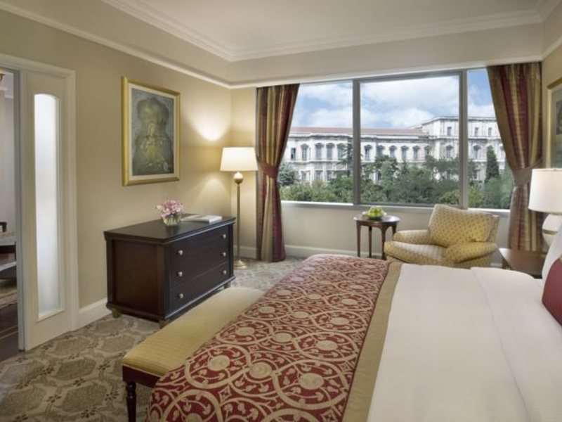 The Ritz-Carlton  Istanbul  104919