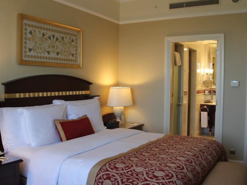 The Ritz-Carlton  Istanbul  104922