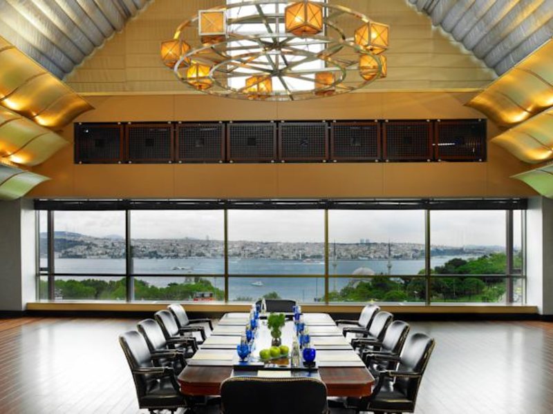 The Ritz-Carlton  Istanbul  104928