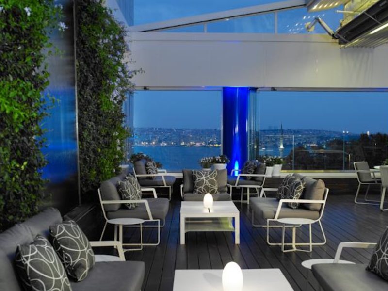 The Ritz-Carlton  Istanbul  104929