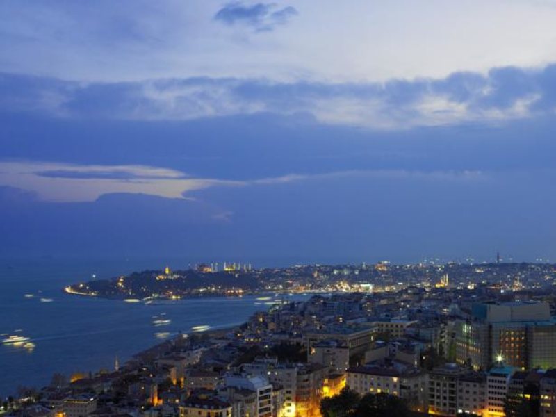 The Ritz-Carlton  Istanbul  104930