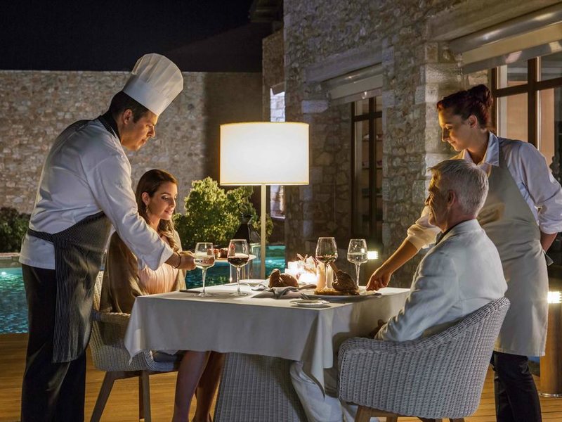 The Romanos, a Luxury Collection Resort  285340