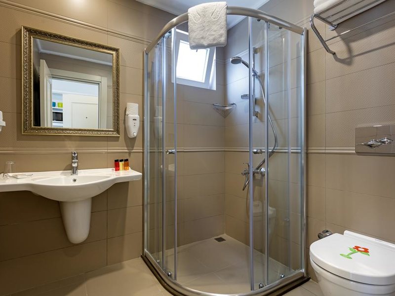 The Room Hotel & Apartment 277610