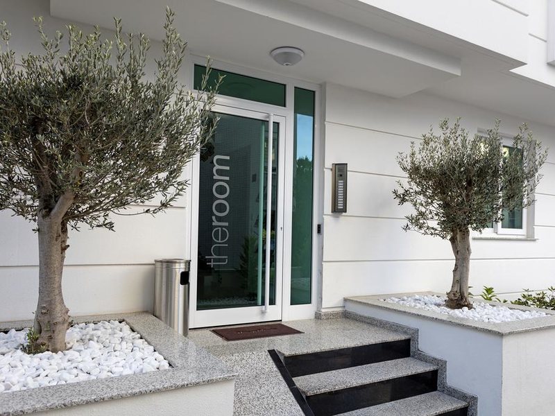 The Room Hotel & Apartment 277612