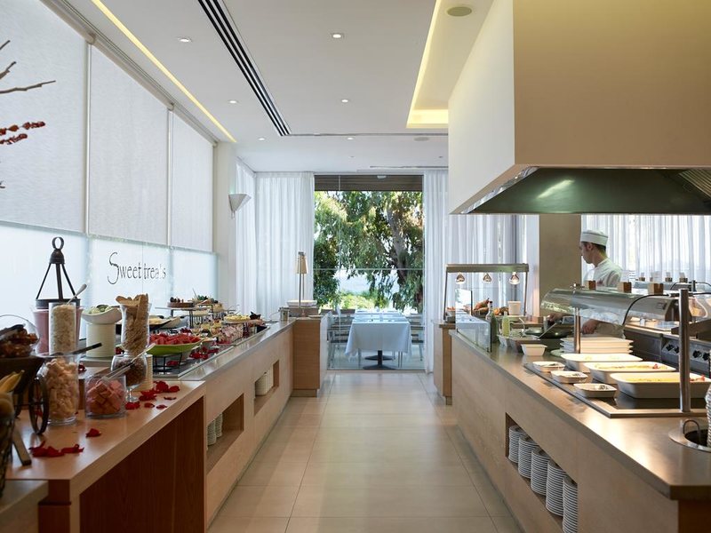 The Royal Apollonia 290357