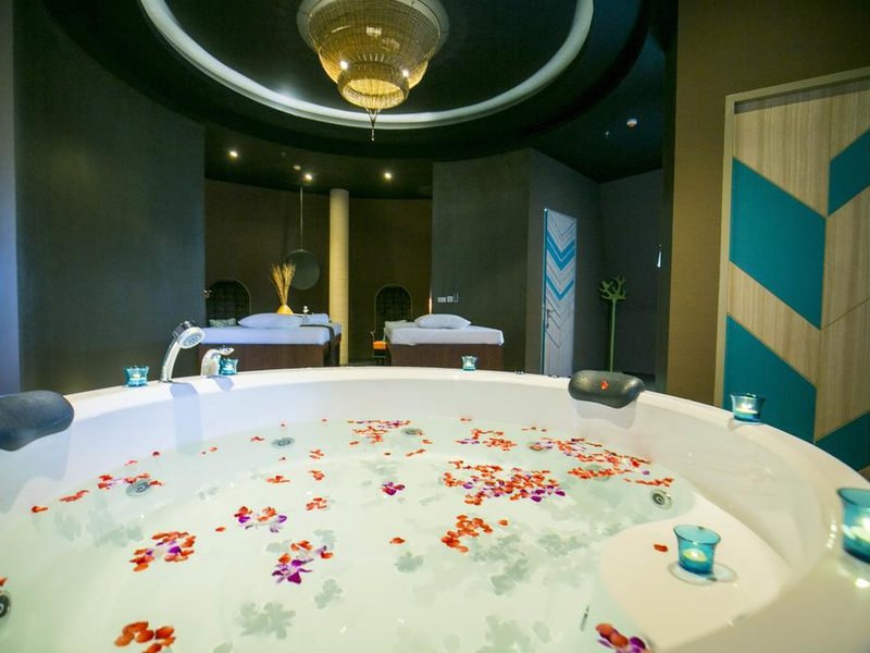 The SIS Kata Resort 241548