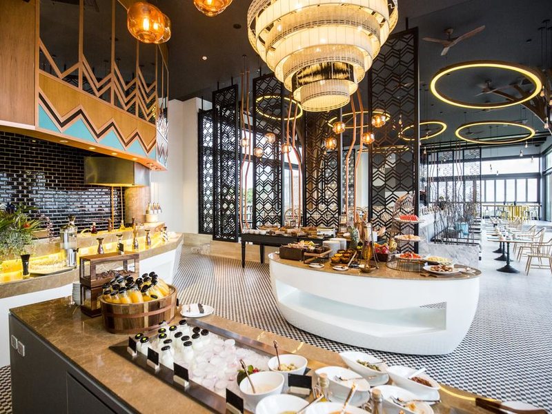 The SIS Kata Resort 241555