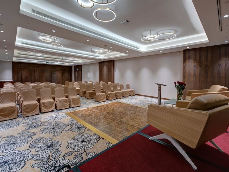 The S Hotel Al Barsha 299242